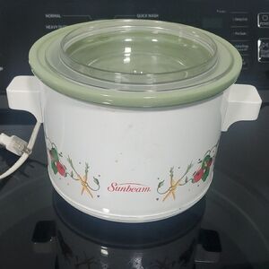 Sunbeam Festive White and Green Slow Cooker